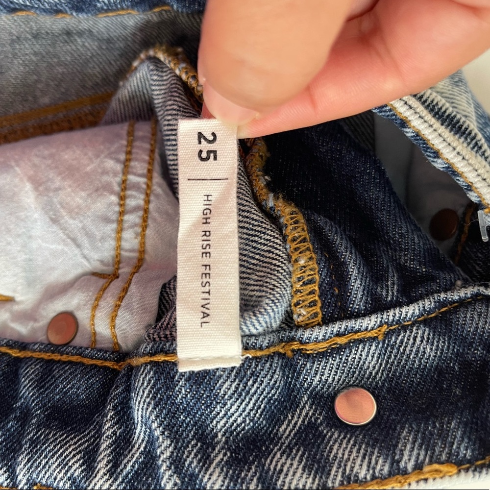 P A C S U N Hi-Rise Festival Acid Wash Raw Hem Jean Shorts Size 25 - Picture 6 of 13